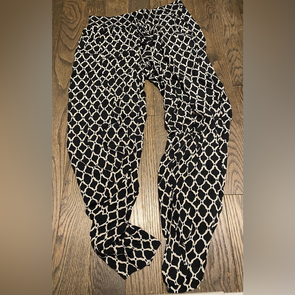 Laundry by Shelli Segal Marrakesh patterned pants.